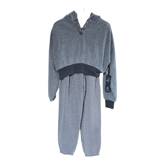 Kuwalla-Tee Other - Cozy Gray Hooded Cropped Sweatsuit/Longewear - 2 PC set